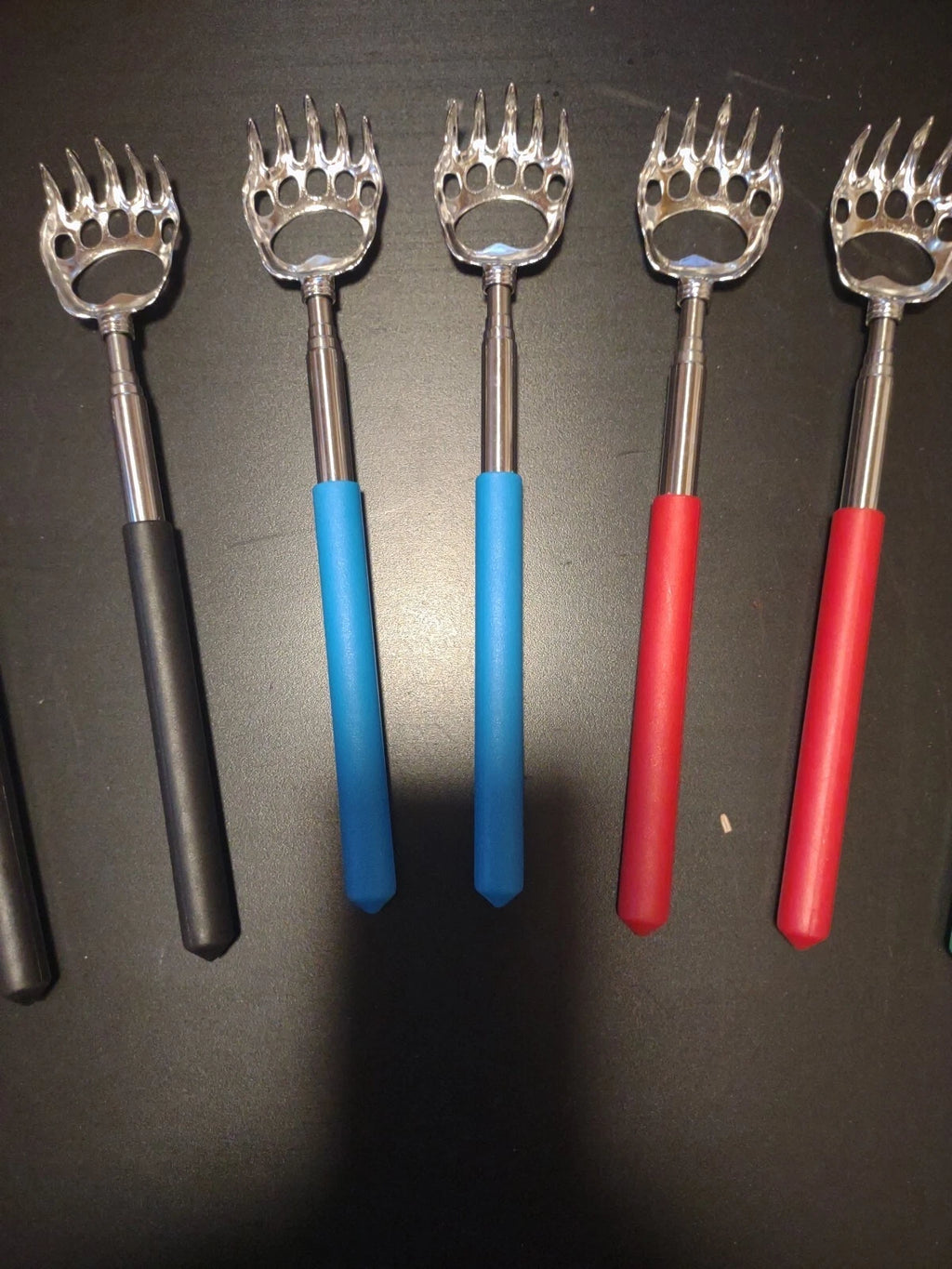 25 Pack Back Scratchers Family Pack/Gifts Metal Extendable 22" Best Deal Bulk