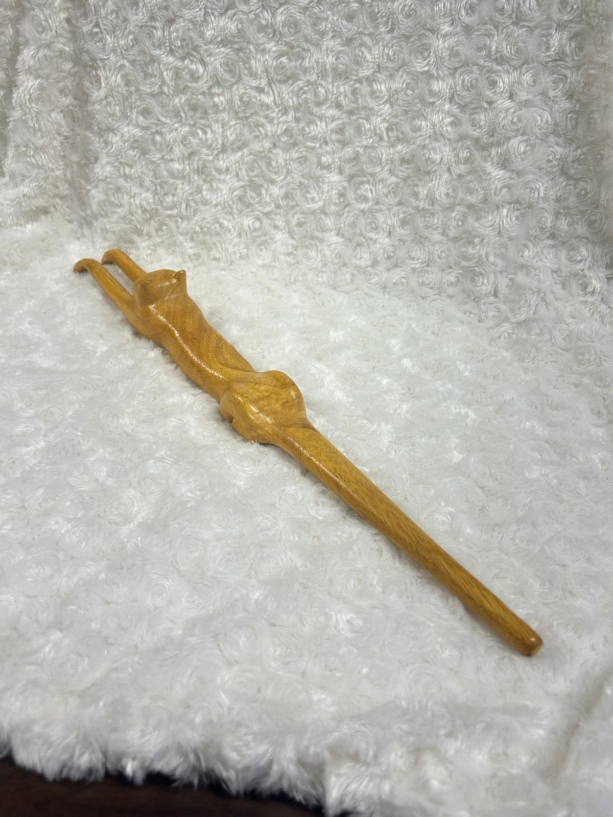 Wooden Cat shaped Back Scratcher, Manual Massage Tool.  17” Long