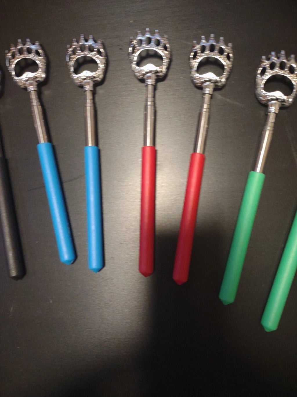 25 Pack Back Scratchers Family Pack/Gifts Metal Extendable 22" Best Deal Bulk