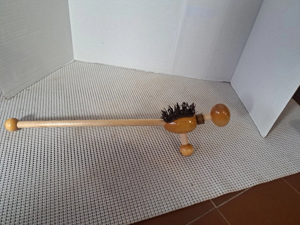 Scratcha LotUvus Wood Back Scratcher Massager 16"