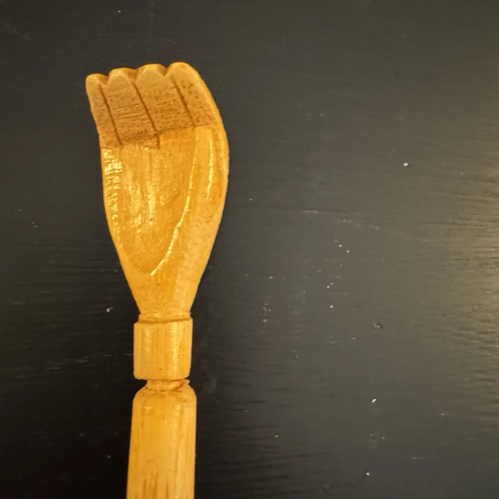 Vintage 9" Wooden Back Scratcher Hand-Carved Tool Massage Aid Natural Wood