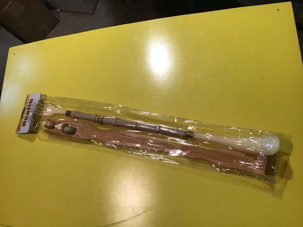 Bamboo Back Scratcher With 2 massage balls plus Plastic Shoe Horn (1 of each)